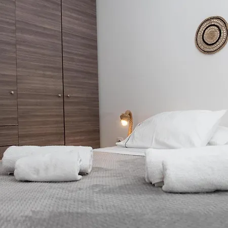 Litmus Apartment
