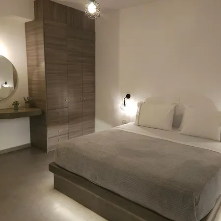Litmus Apartment Fira (Santorini)