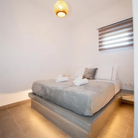 Apartment Litmus Fira (Santorini)